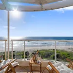 Penthouse Views With Private Rooftop Terrace