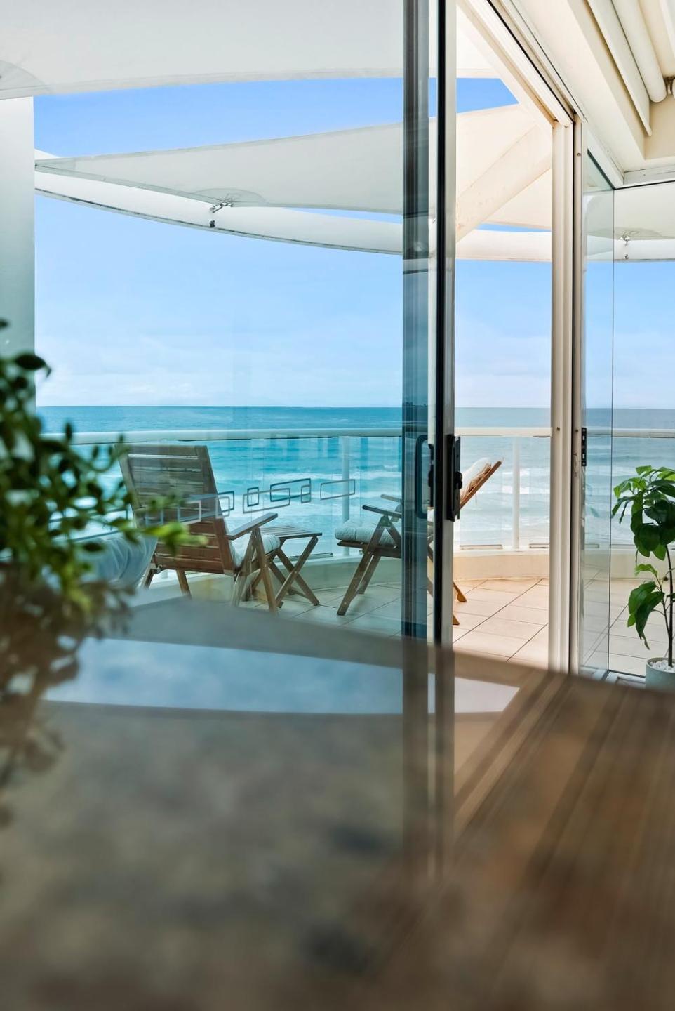 Apartment Penthouse Views With Private Rooftop Terrace