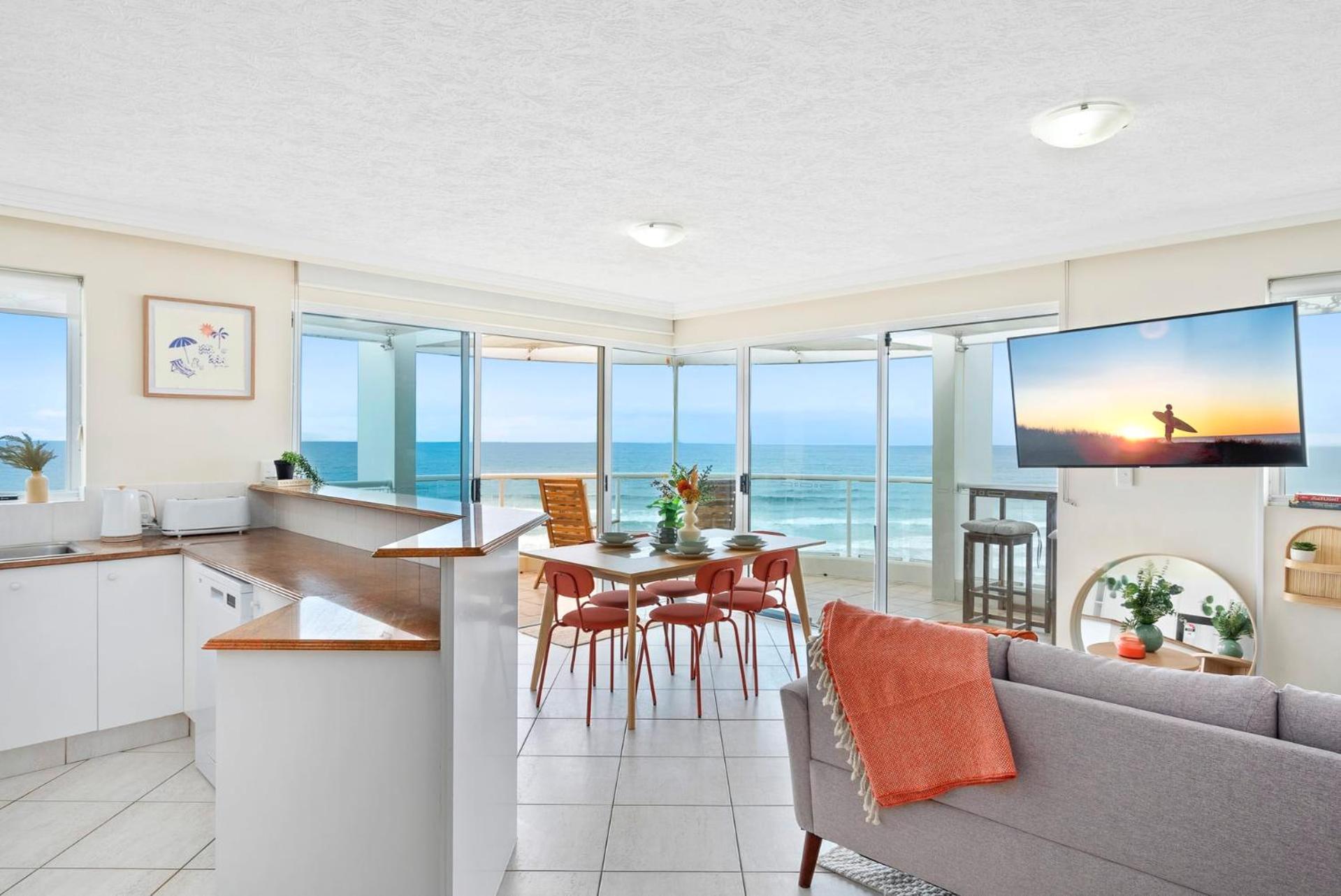 Penthouse Views With Private Rooftop Terrace *